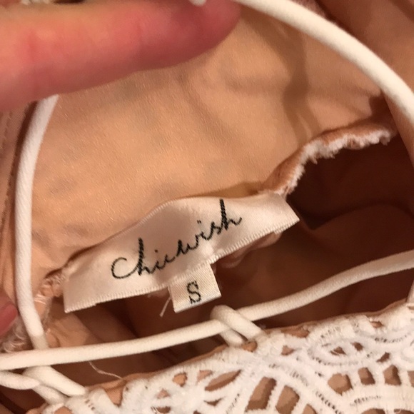 Chicwish size small lace dress - Picture 10 of 10